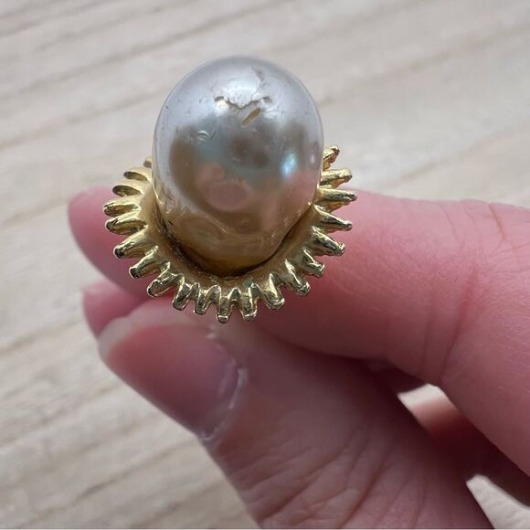 Vintage gold tone and pearl intricate stick pin (untested) - Picture 7 of 10